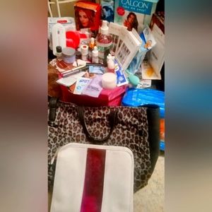 Huge beauty skin/hair/makeup &bags lot!